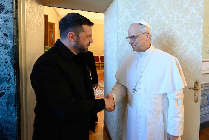 Der ukrainische Präsident Wolodymyr Selenskyj traf Papst Leo in dessen Sommerresidenz.