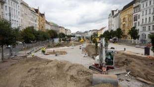 Früher ein Parkplatz, jetzt eine Baustelle: der neue Naschpark, neben dem Naschmarkt in ...