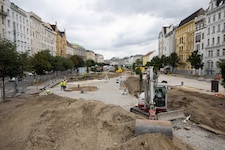 Früher ein Parkplatz, jetzt eine Baustelle: der neue Naschpark, neben dem Naschmarkt in ...