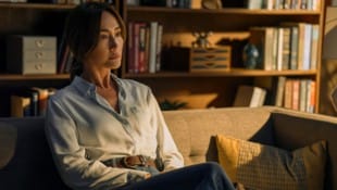 Maggie Q spielt die seriöse Ermittlerin Ballard.