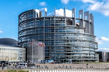 Der Rechtsaußen-Fraktion ID soll 4,3 Millionen Euro EU-Gelder veruntreut haben. (Symbolbild vom ...