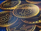 Im Sog des Bitcoins stieg auch der Ether-Kurs auf ein Fünf-Monats-Hoch.