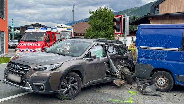 Zu einem Crash mit einer Lokalbahn kam es in Mittersill.