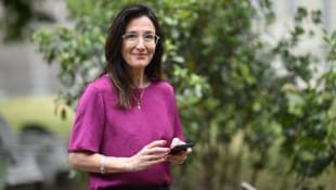 Nina Horowitz startet heute in ihr sechstes Jahr als Präsentatorin von „Liebesg‘schichten und ...