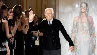Designer Giorgio Armani musste krankheitsbedingt pausieren, kündigte jetzt aber an, im September ...