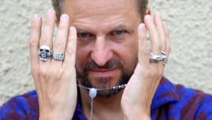 „Jedermann“ Philipp Hochmair rockt ab 19. Juli die Salzburger Festspiele.