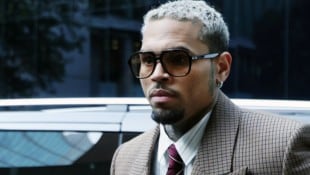 Chris Brown musste am Freitag erneut in Großbritannien vor Gericht erscheinen. Auch bei den ...