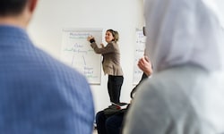 Wertekurse sind verpflichtend, künftig wird es Sanktionen geben.
