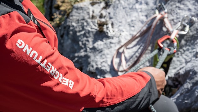 22 Mitglieder der Bergrettung rückten zum Einsatz aus.