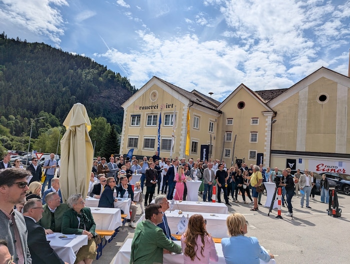 Die Feierlichkeiten fanden direkt bei der Brauerei in Hirt statt.