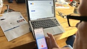34 Minuten hing Herr S. in der Warteschleife, bevor er genervt kapitulierte. Ähnliche ...