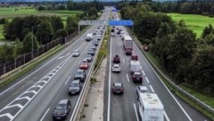 Ziel ist es, den Reiseverkehr auf der Autobahn zu halten.