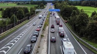 Ziel ist es, den Reiseverkehr auf der Autobahn zu halten.