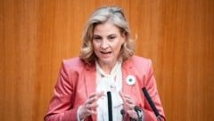 Außenministerin Meinl-Reisinger will, dass Gaza palästeninensisch bleibt.