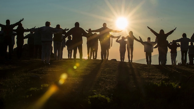Sekten haben heute viele Gesichter und Formen. Einen Überblick über ihre Machenschaften gibt der ...