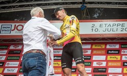 Neues Trikot für Team Vorarlberg-Fahrer Emanuel Zangerle.