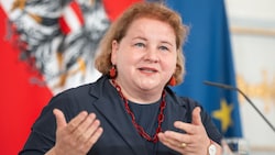 Sozialministerin Korinna Schumann spricht sich weiter gegen eine Erhöhung des gesetzlichen ...