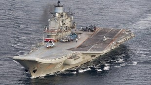 Archivbild von der Admiral Kuznetsov aus dem Jahr 2016 vor Küste Norwegens