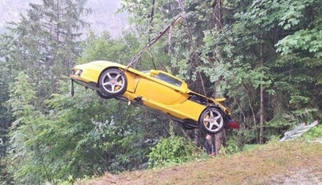 Am Fahrzeug entstand Totalschaden. Ärgerlich, denn bei dem Auto handelt es sich um ein ...
