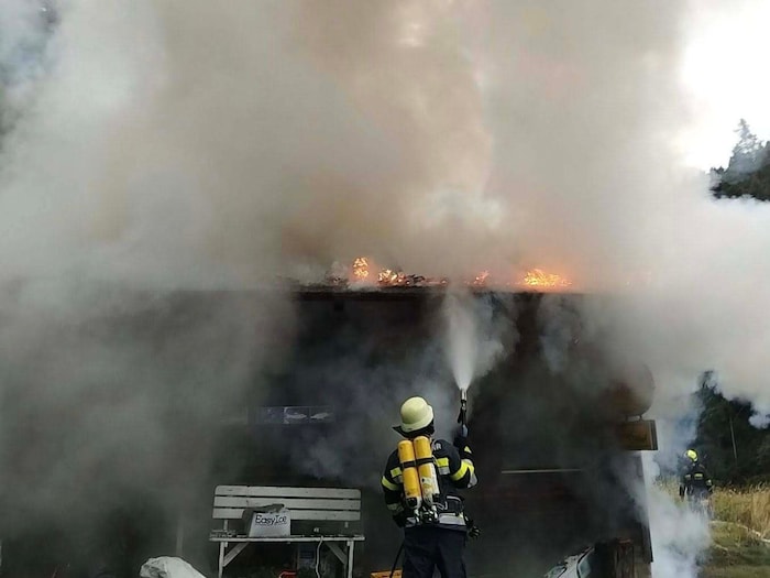 Der Brand konnte von den Feuerwehrmitgliedern rasch bekämpft werden