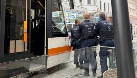 Am Freitagabend ereignete sich ein Polizeieinsatz in einer Linzer Straßenbahn.
