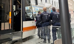 Am Freitagabend ereignete sich ein Polizeieinsatz in einer Linzer Straßenbahn.