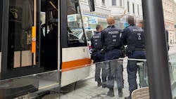 Am Freitagabend ereignete sich ein Polizeieinsatz in einer Linzer Straßenbahn.