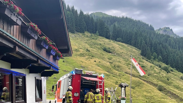 Einsatzkräfte waren ebenfalls vor Ort.