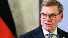 Laut russischen Angaben bat die deutsche Regierung um ein Treffen zwischen Johann Wadephul ...