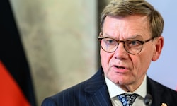 Laut russischen Angaben bat die deutsche Regierung um ein Treffen zwischen Johann Wadephul ...