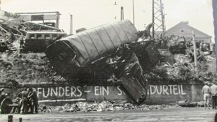 Glück im Unglück: Der Unfall passierte um zwei Uhr in der Nacht, es waren keine Menschen in den ...
