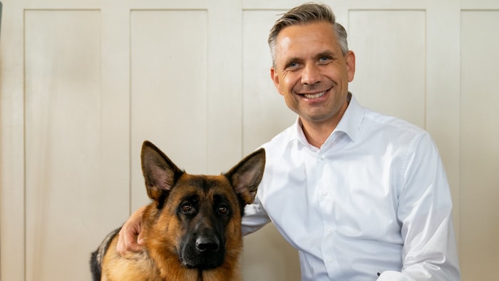 Hattmannsdorfer brachte Streicheleinheiten für die Supernase mit.