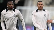 Xabi Alonso ist mit der Körpersprache von Vinicius Jr. (l.) und Kylian Mbappe (r.) nicht ...