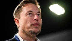 Elon Musk selbst musste sich in der Vergangenheit wegen seiner eigenen Äußerungen rechtfertigen, ...