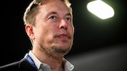 Elon Musk selbst musste sich in der Vergangenheit wegen seiner eigenen Äußerungen rechtfertigen, ...