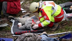 Bei einer Großübung werden dutzende Rettungskräfte trainiert und geschult – meistens in der ...