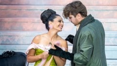 Stimmlich am Punkt: die israelische Sopranistin Hila Fahima als Violetta und der kroatische ...