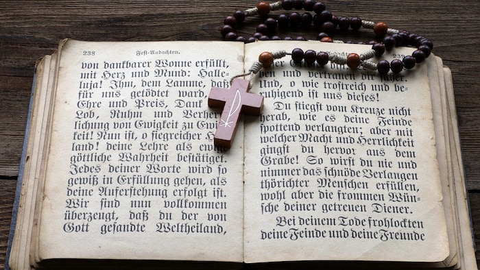 Geistlicher Missbrauch ist eine subtile, aber tiefgreifende Form der Manipulation. Oft wird sie ...