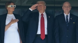 US-Präsident Donald Trump zwischen seiner Frau Melania und FIFA-Boss Gianni Infantino