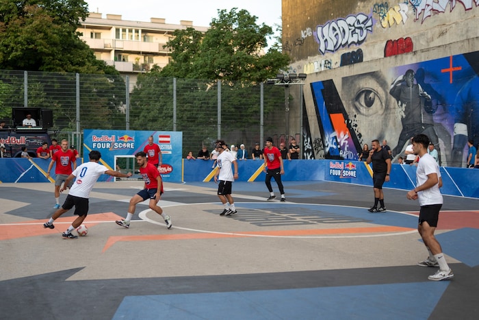 Die Ballers de la Calle (in rot) triumphierten in Wien.