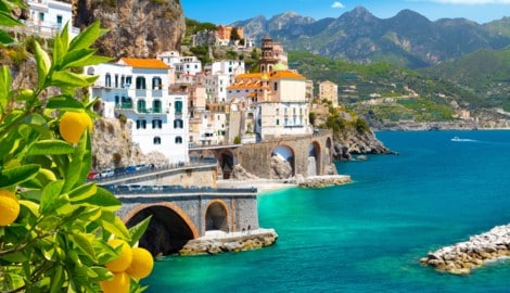 Portofino ist Wohnort vieler Prominenter, darunter vom Medienunternehmer Piersilvio Berlusconi, ...