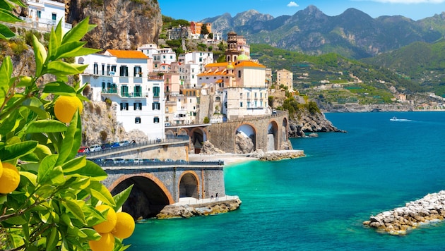 Portofino ist Wohnort vieler Prominenter, darunter vom Medienunternehmer Piersilvio Berlusconi, ...