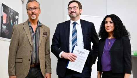 Klaus Widl (Behindertenrat), Florian Horn (Liga für Menschenrechte) und Shoura Zehetner-Hashemi ...