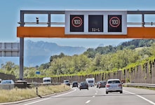 Auf dem Großteil des Tiroler Autobahnnetzes herrscht der „IG-L“-Hunderter.