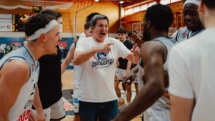 Jubel: Eisenstadt bleibt erstklassig.