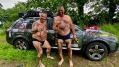 Martin Reiter (li.) und Jakob Scheidnagl mussten auf ihrer mehrtägigen Tour einige kuriose ...