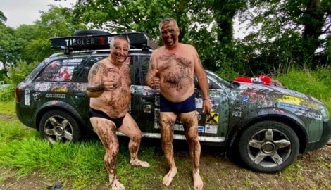 Martin Reiter (li.) und Jakob Scheidnagl mussten auf ihrer mehrtägigen Tour einige kuriose ...