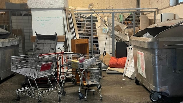 Beschmierte Mauern, Hundekot auf Spielgeräten, zugemüllte Räume und physische Attacken stehen ...