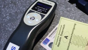 Der Alkomattest zeigte über 2 Promille, den Führerschein ist der Mann los.