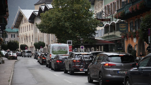 Verkehrswahnsinn in Gollling.